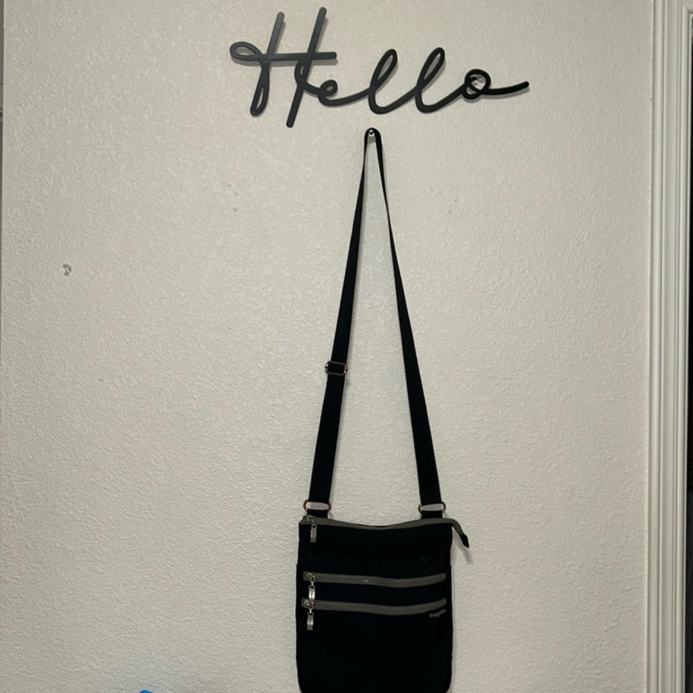 Crossover purse
